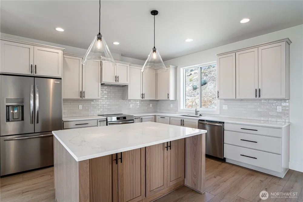 926 Long Drive Chelan, WA 98816