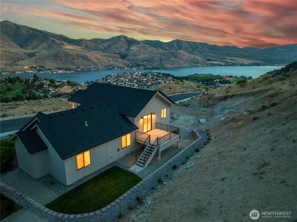 926 Long Drive Chelan, WA 98816
