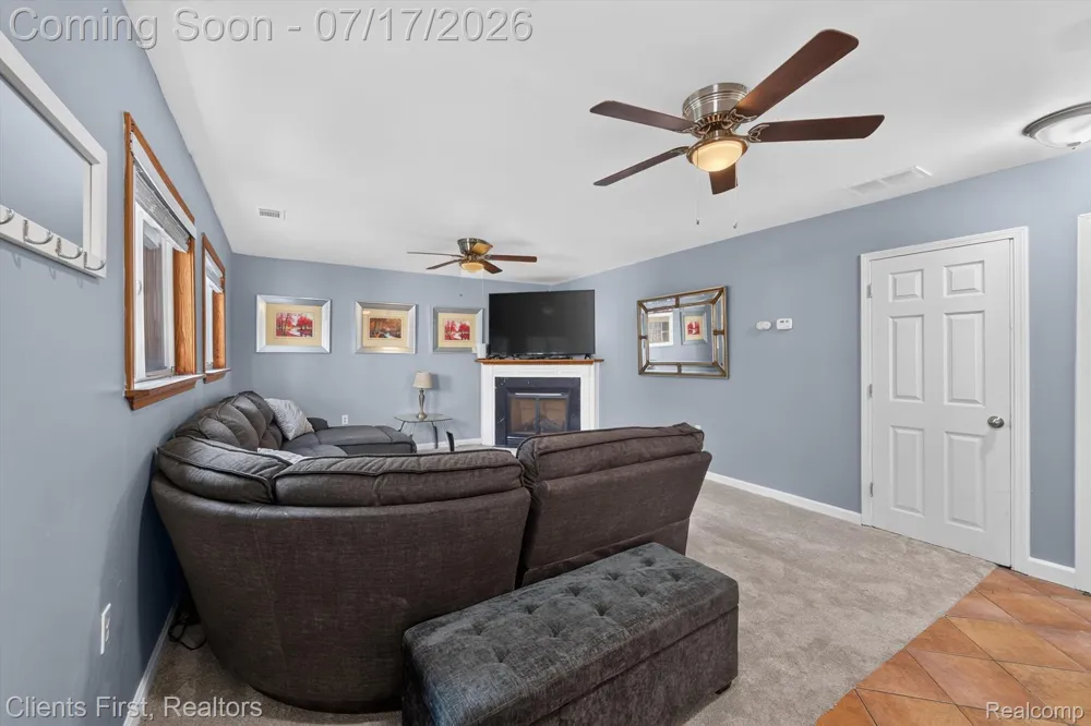 36852 Chase Street Romulus City, MI 48174