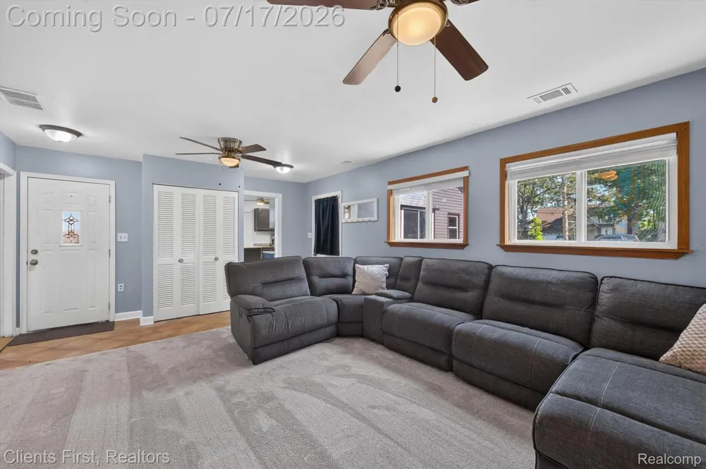 36852 Chase Street Romulus City, MI 48174