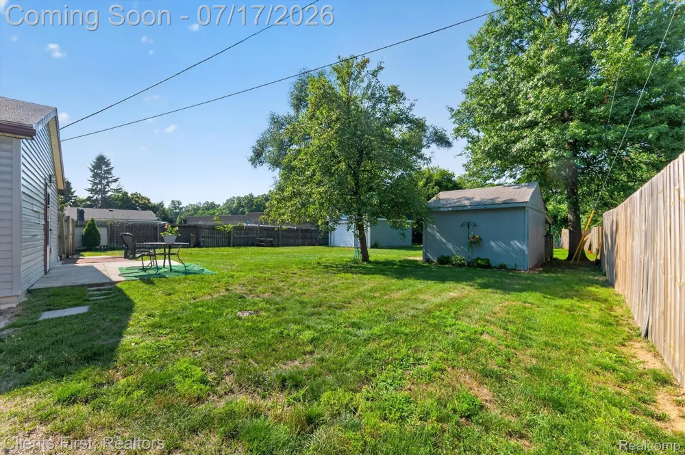 36852 Chase Street Romulus City, MI 48174