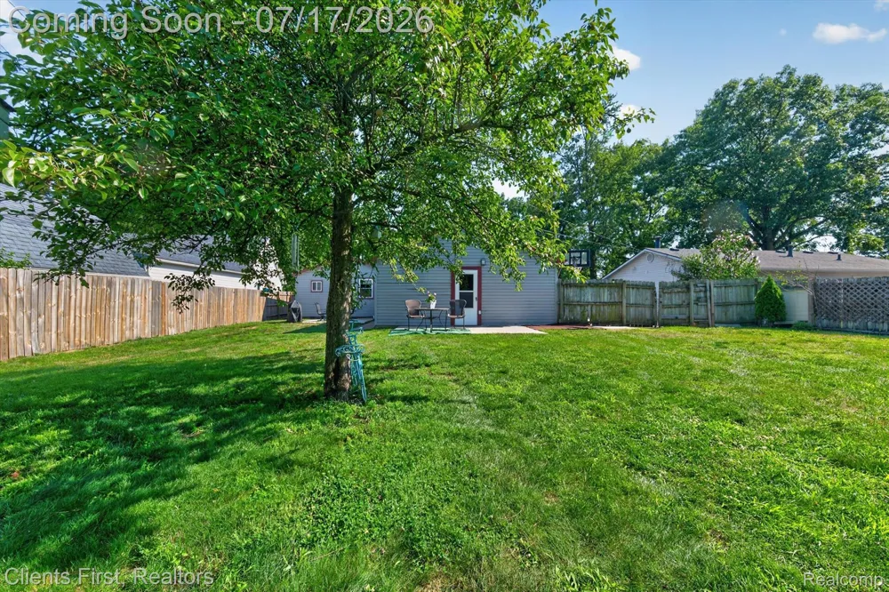 36852 Chase Street Romulus City, MI 48174