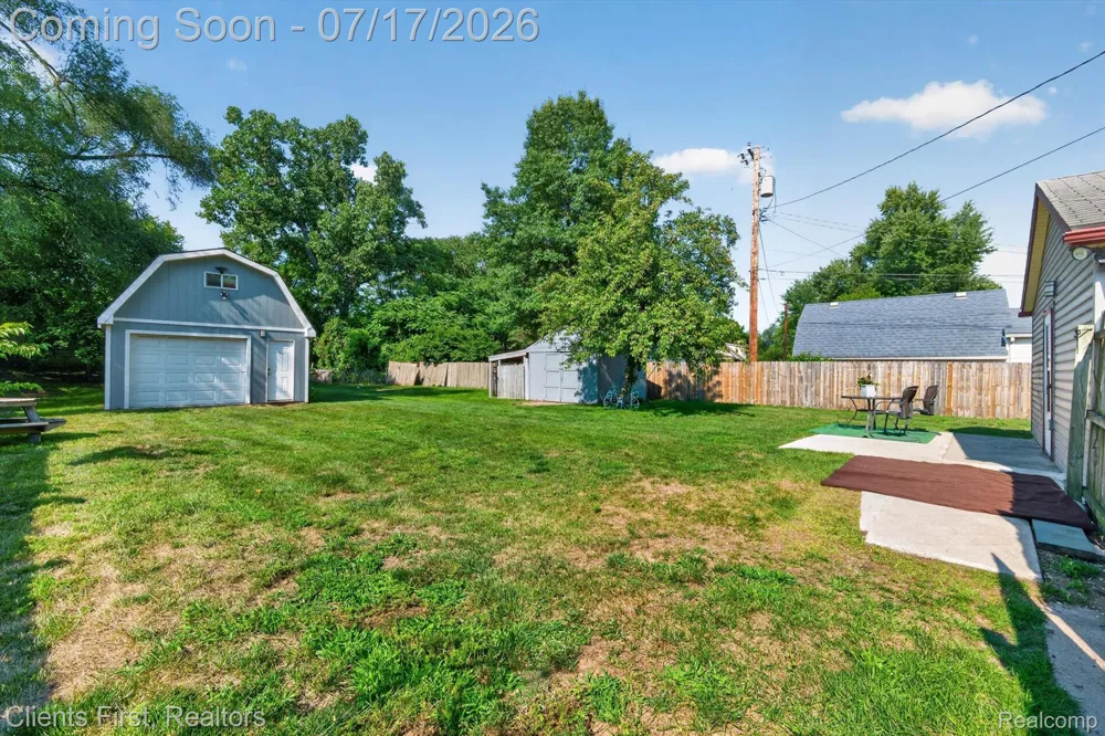 36852 Chase Street Romulus City, MI 48174