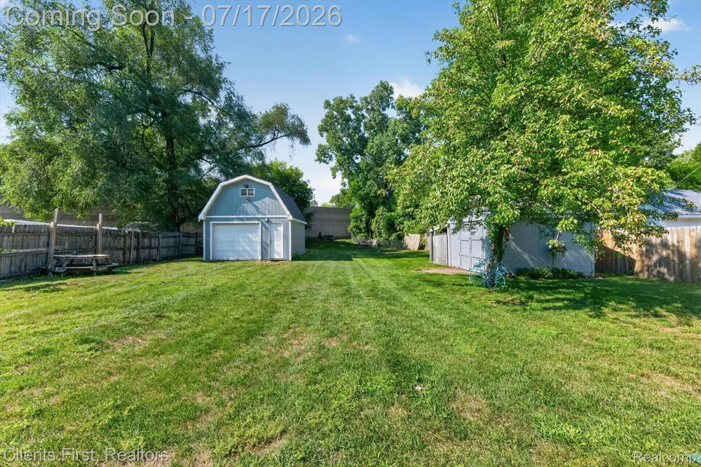 36852 Chase Street Romulus City, MI 48174
