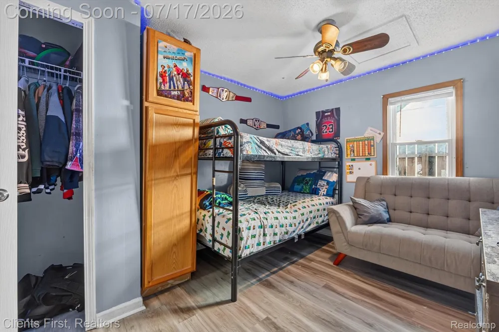 36852 Chase Street Romulus City, MI 48174