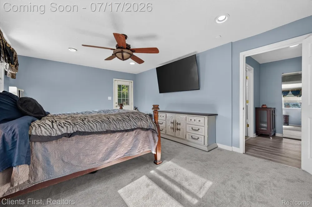 36852 Chase Street Romulus City, MI 48174