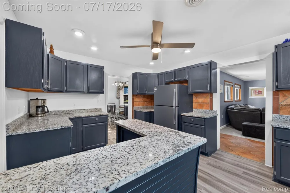 36852 Chase Street Romulus City, MI 48174