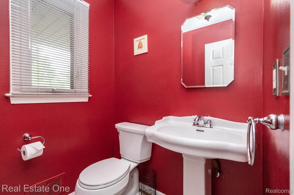 6011 Walker Drive Troy City, MI 48085