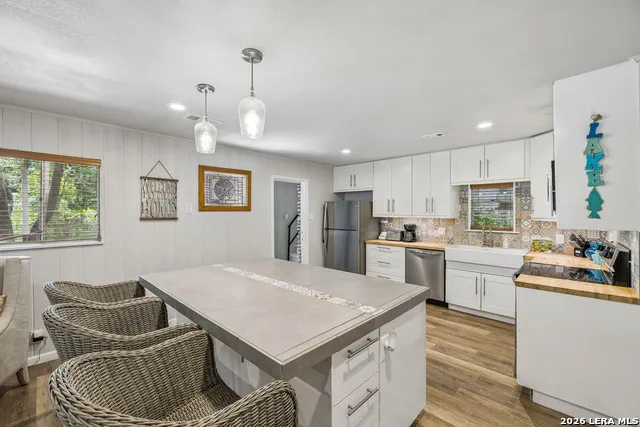 2632 WILLIAMS LAKESHORE Kingsland, TX 78639