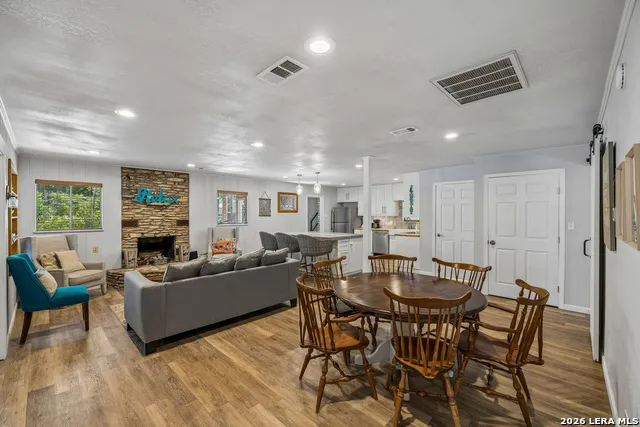 2632 WILLIAMS LAKESHORE Kingsland, TX 78639