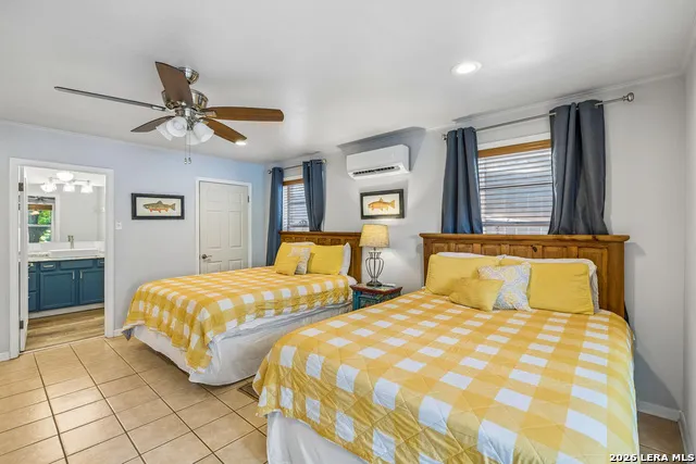 2632 WILLIAMS LAKESHORE Kingsland, TX 78639