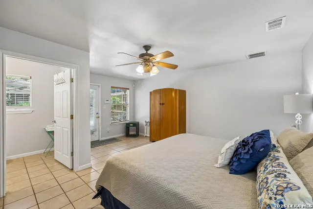 2632 WILLIAMS LAKESHORE Kingsland, TX 78639