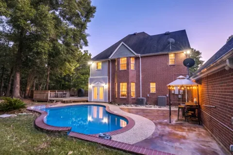 216 Pebble Creek