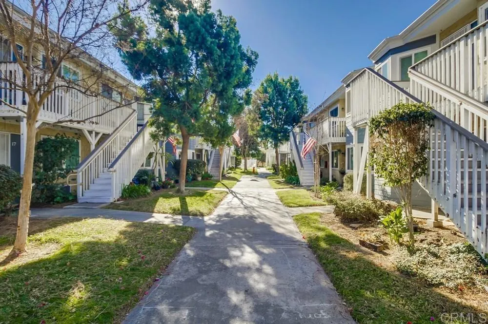 12616 Lakeshore Drive #1 Lakeside, CA 92040
