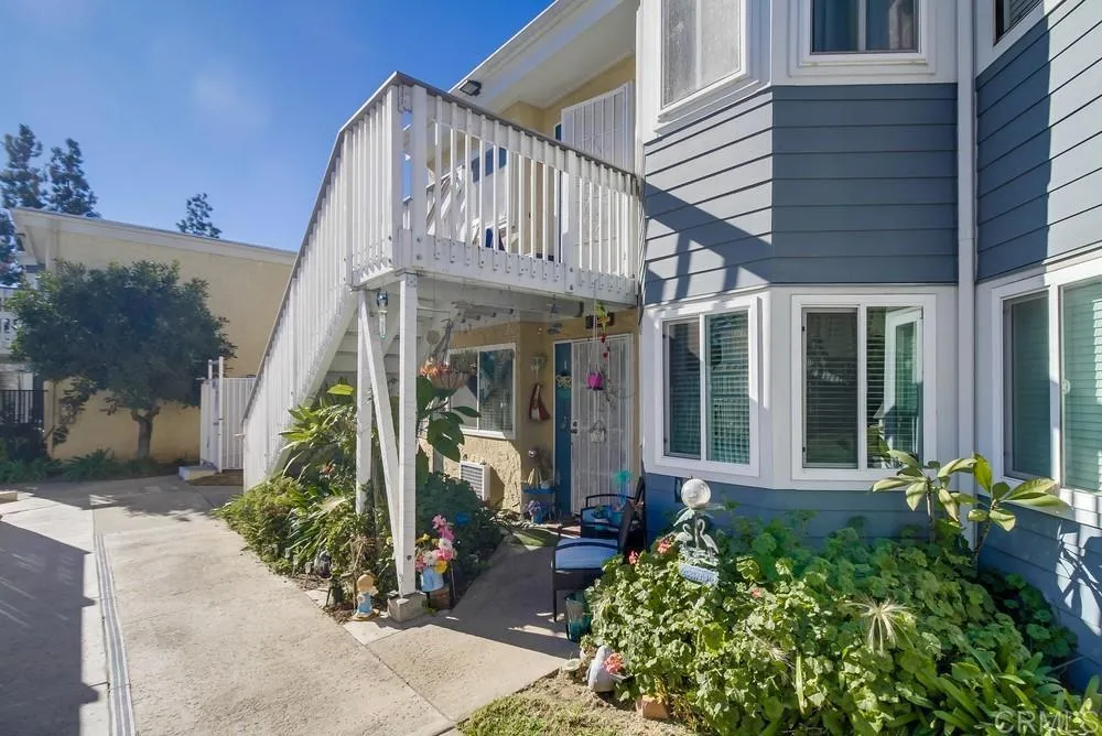 12616 Lakeshore Drive #1 Lakeside, CA 92040