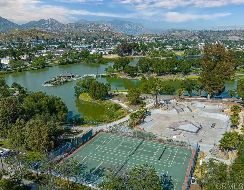 12616 Lakeshore Drive #1 Lakeside, CA 92040