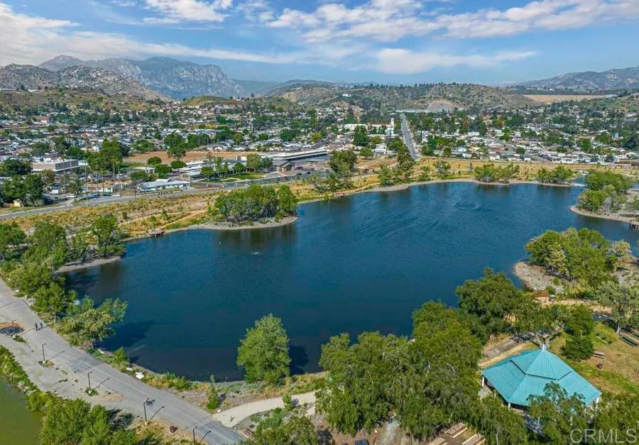 12616 Lakeshore Drive #1 Lakeside, CA 92040