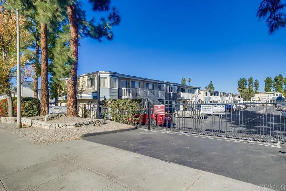 12616 Lakeshore Drive #1 Lakeside, CA 92040