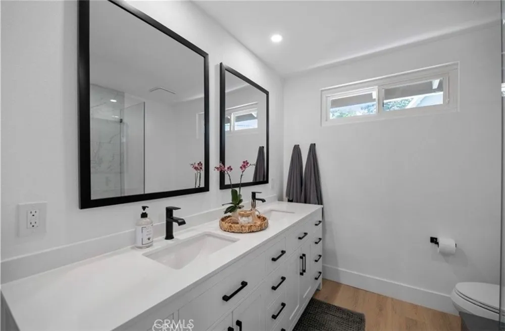 4240 Kingfisher Road Calabasas, CA 91302
