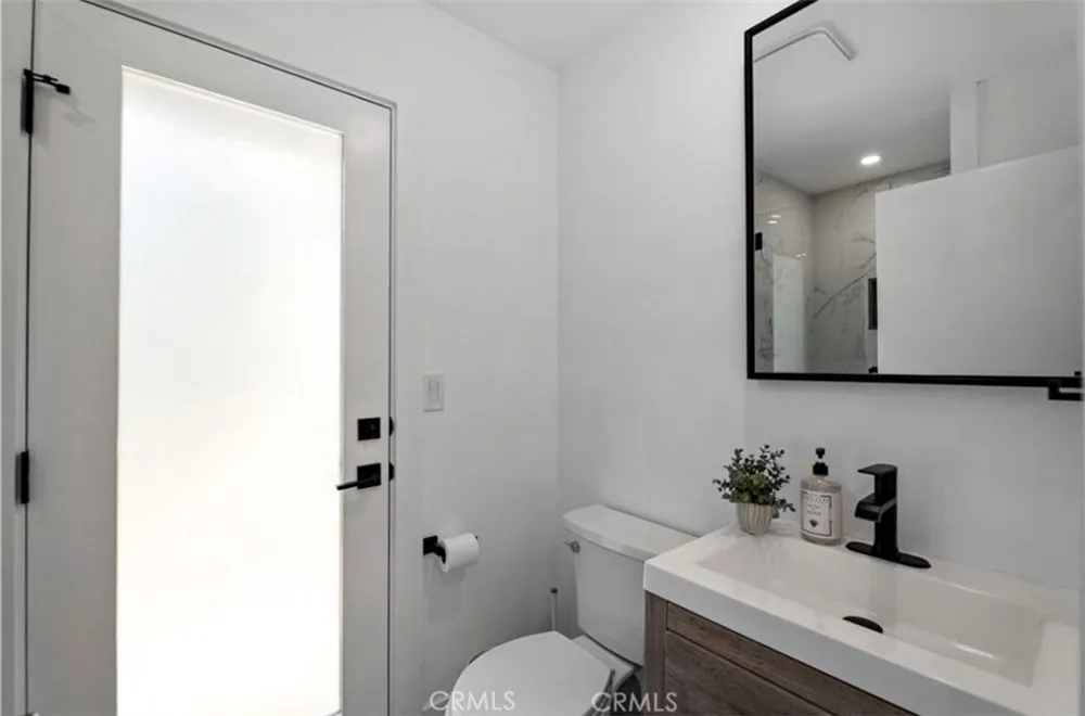 4240 Kingfisher Road Calabasas, CA 91302