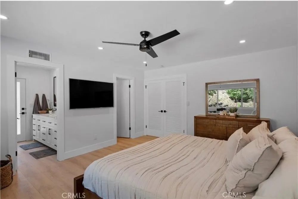 4240 Kingfisher Road Calabasas, CA 91302