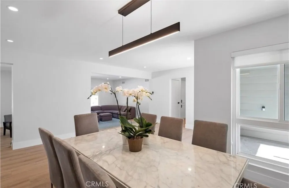 4240 Kingfisher Road Calabasas, CA 91302