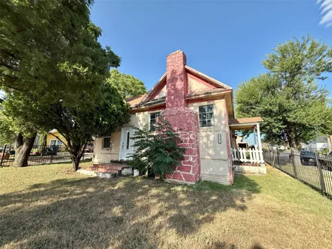 3300 Pecan Street