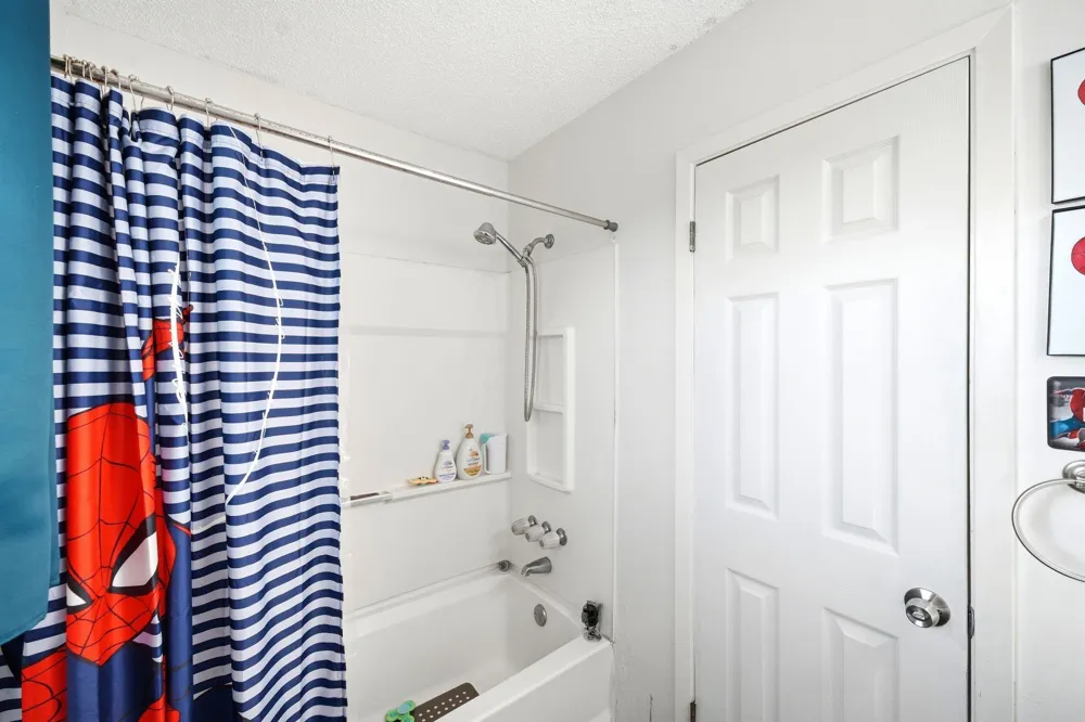 133 Meadow View Boulevard Del Valle, TX 78617