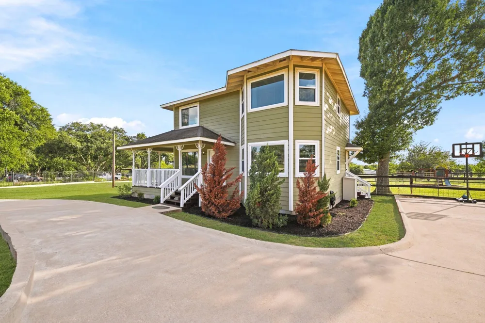 133 Meadow View Boulevard Del Valle, TX 78617