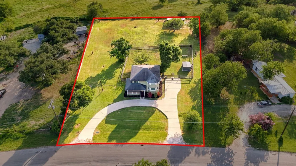 133 Meadow View Boulevard Del Valle, TX 78617