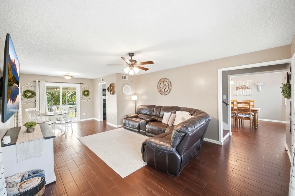 133 Meadow View Boulevard Del Valle, TX 78617