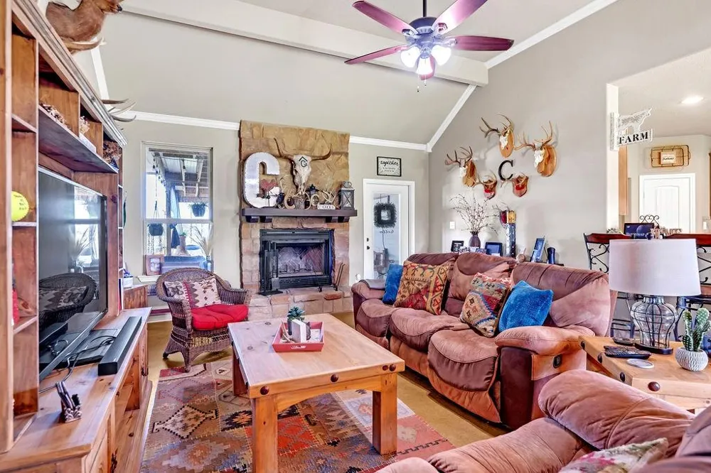 12065 Fm 1696 Road Bedias, TX 77831