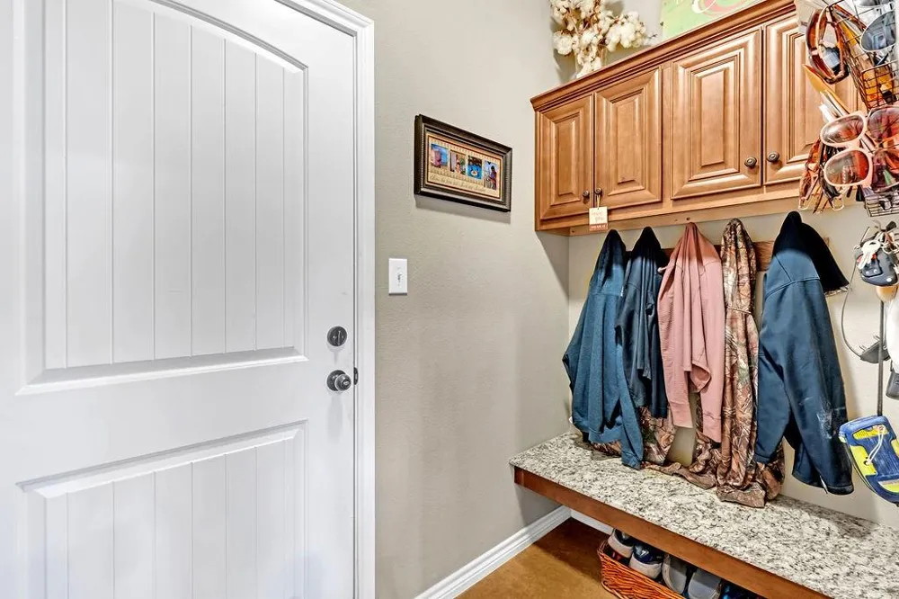 12065 Fm 1696 Road Bedias, TX 77831