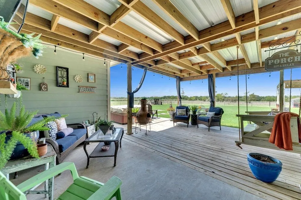 12065 Fm 1696 Road Bedias, TX 77831