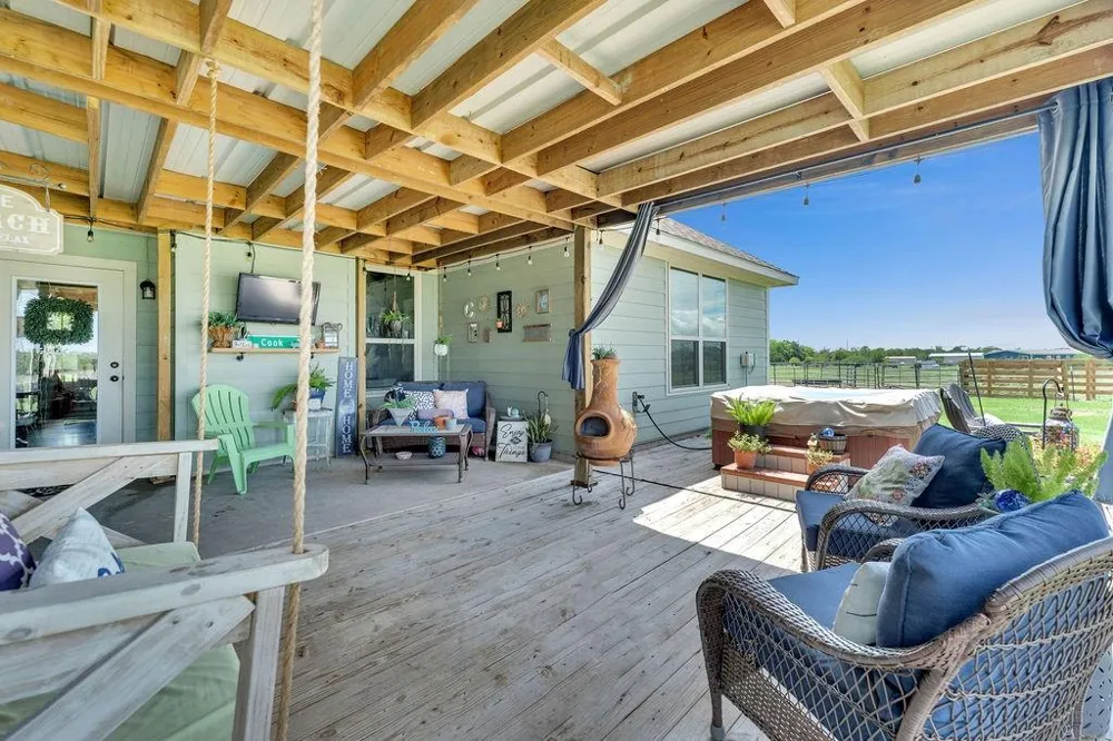 12065 Fm 1696 Road Bedias, TX 77831