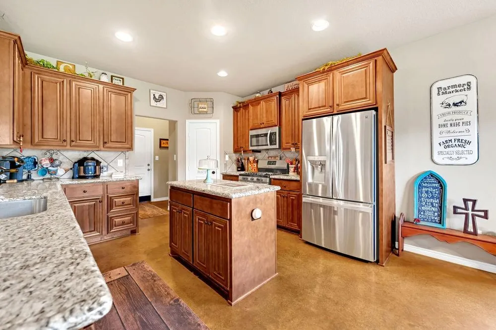 12065 Fm 1696 Road Bedias, TX 77831