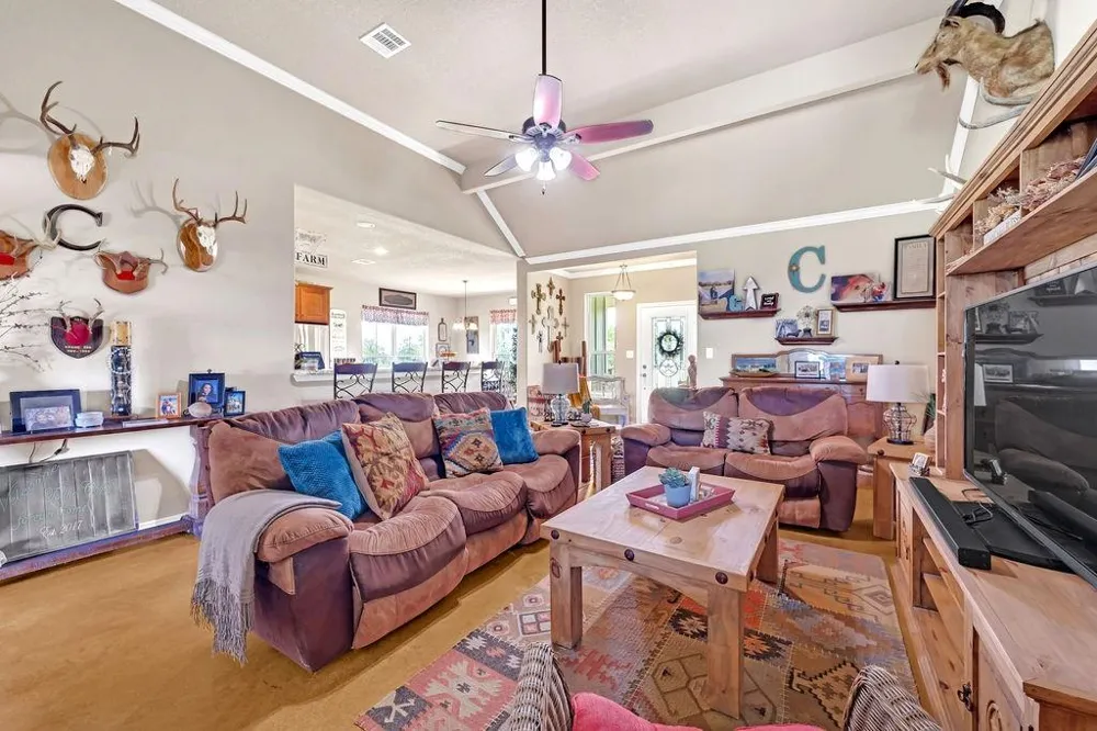 12065 Fm 1696 Road Bedias, TX 77831