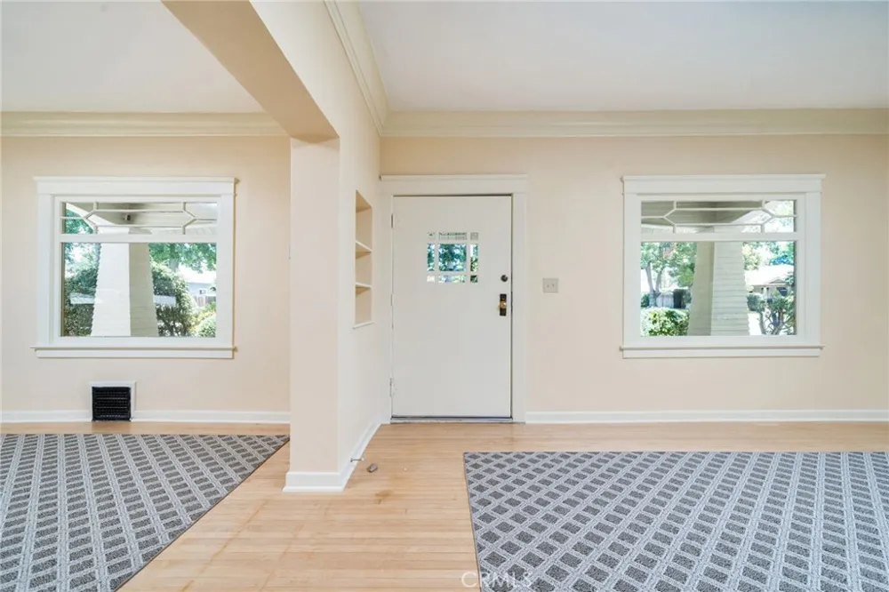 2382 Bonita Avenue La Verne, CA 91750