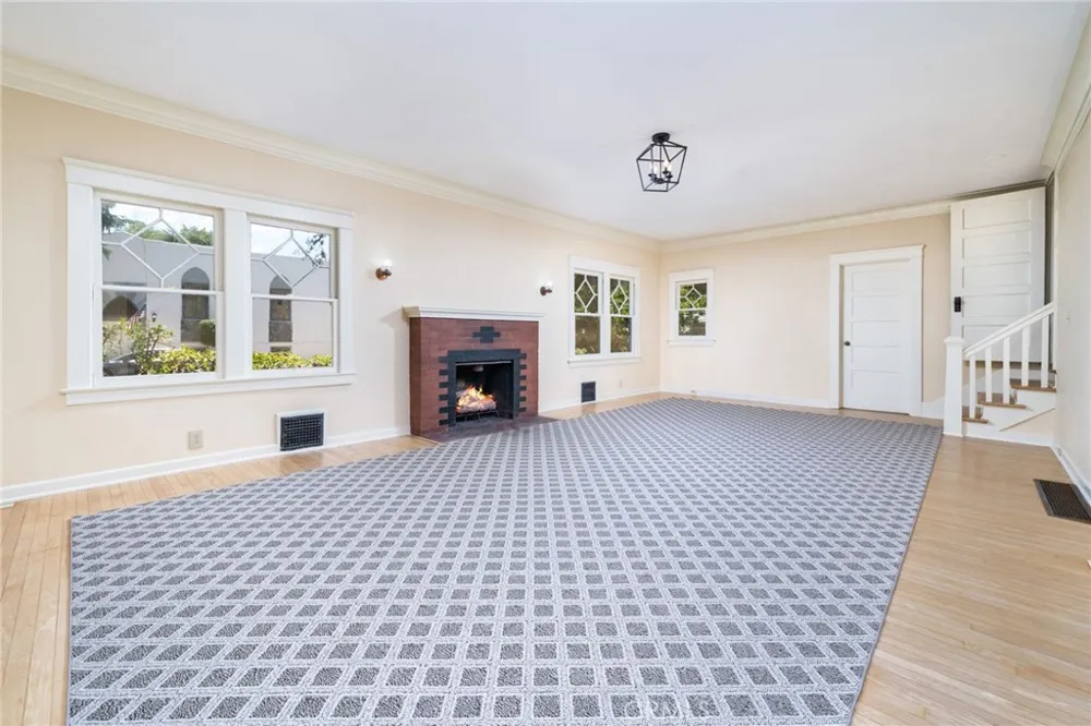 2382 Bonita Avenue La Verne, CA 91750