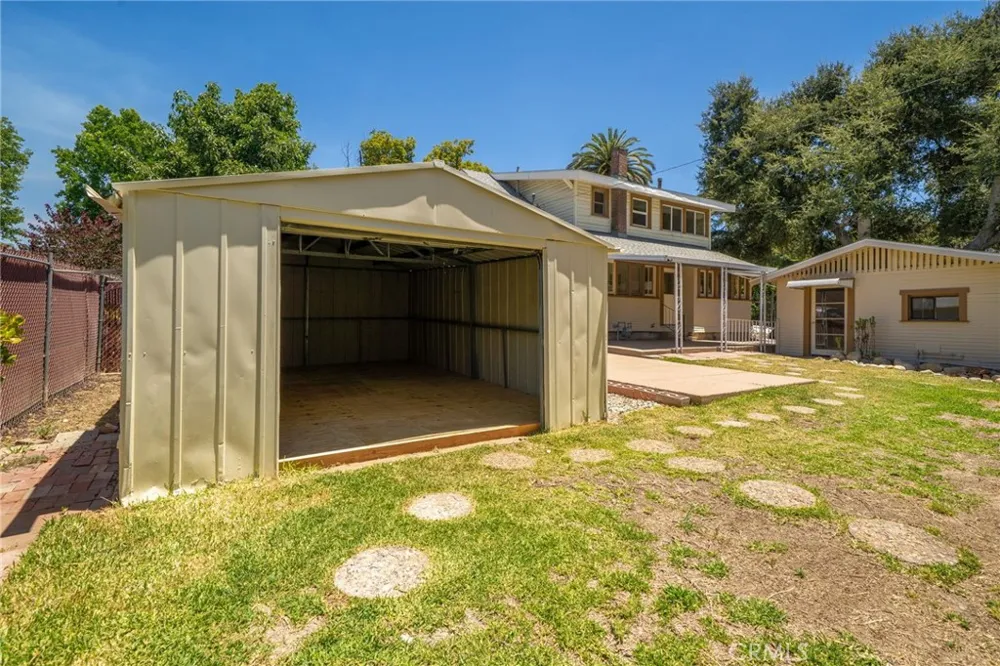 2382 Bonita Avenue La Verne, CA 91750