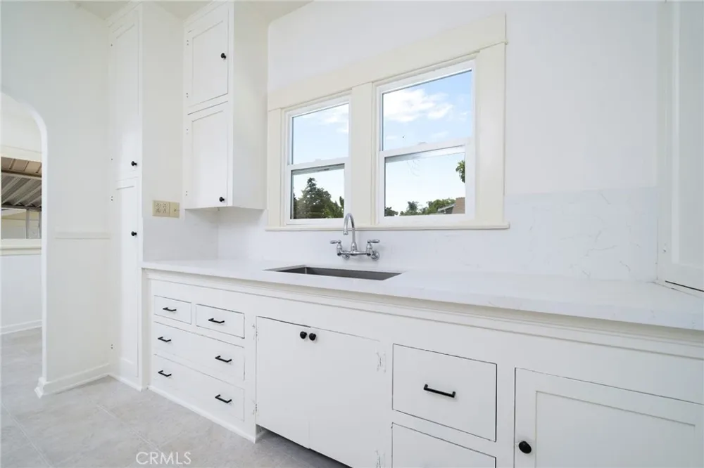 2382 Bonita Avenue La Verne, CA 91750