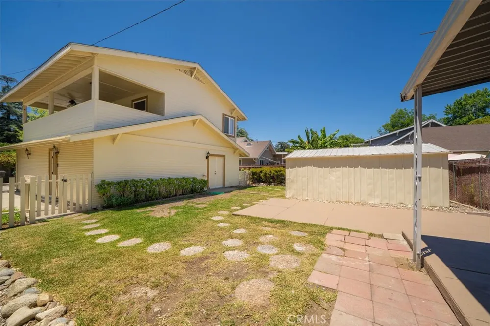2382 Bonita Avenue La Verne, CA 91750