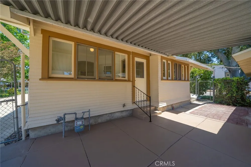 2382 Bonita Avenue La Verne, CA 91750
