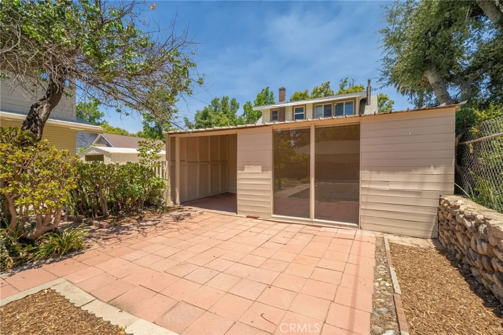 2382 Bonita Avenue La Verne, CA 91750