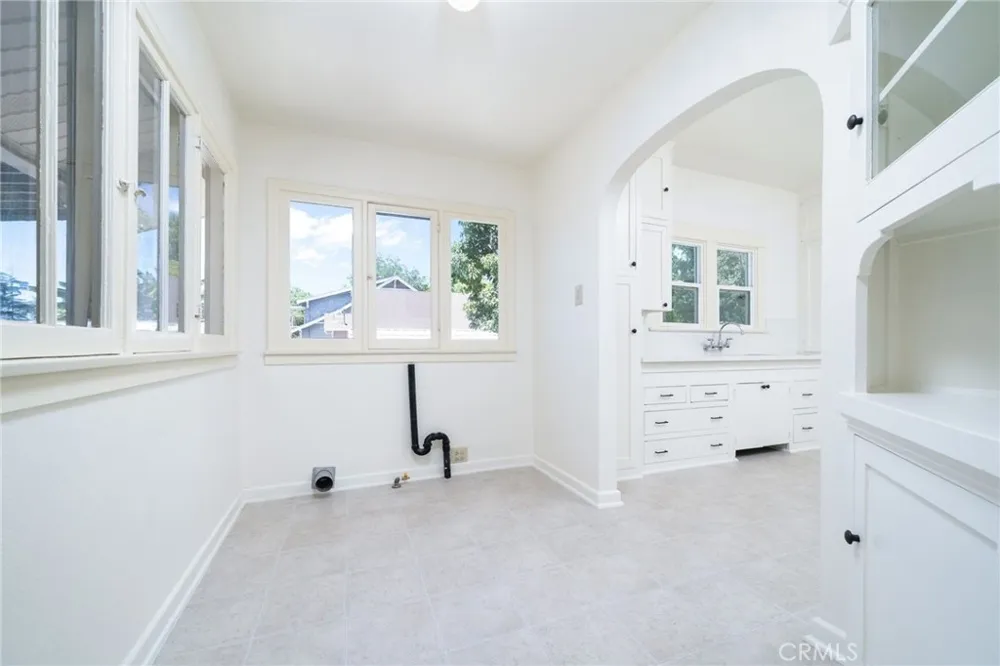 2382 Bonita Avenue La Verne, CA 91750