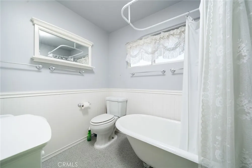 2382 Bonita Avenue La Verne, CA 91750