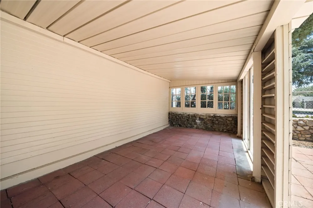 2382 Bonita Avenue La Verne, CA 91750