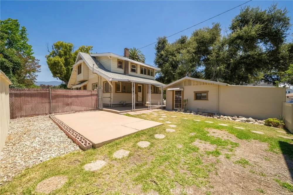 2382 Bonita Avenue La Verne, CA 91750