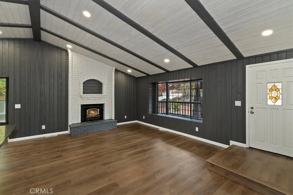 42736 Tannenbaum Platz Big Bear Lake, CA 92315