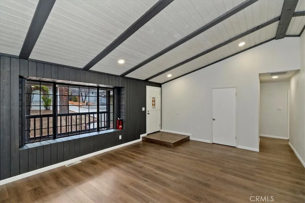 42736 Tannenbaum Platz Big Bear Lake, CA 92315